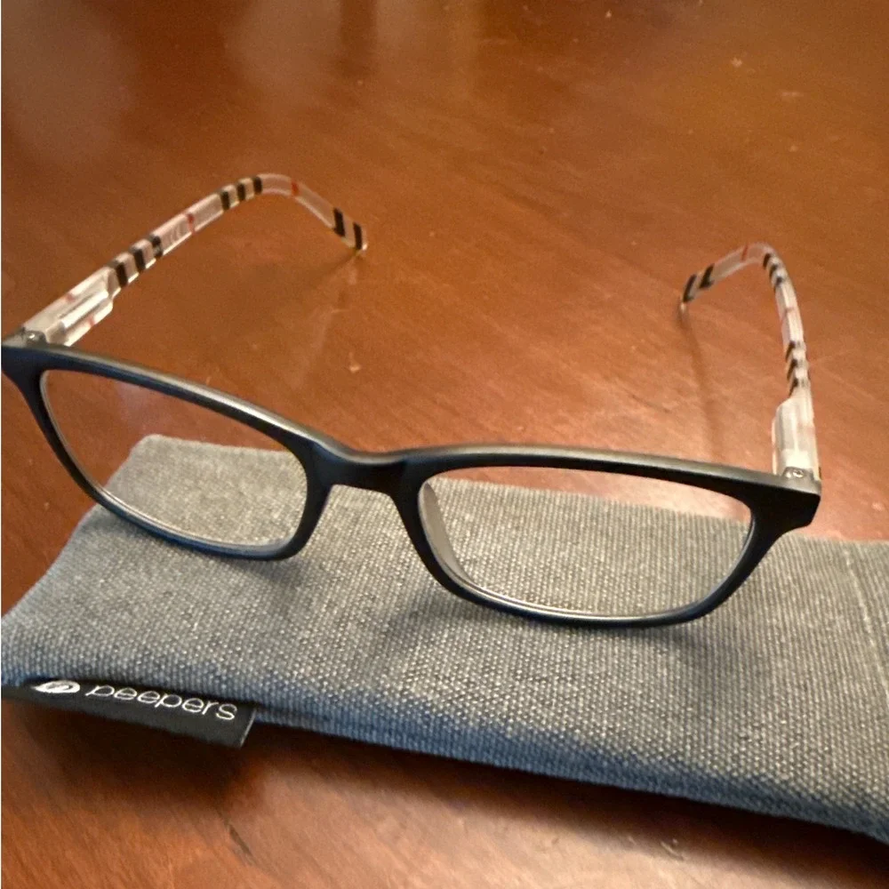Peepers Ascot +1.25 reading glasses red black clear stripe